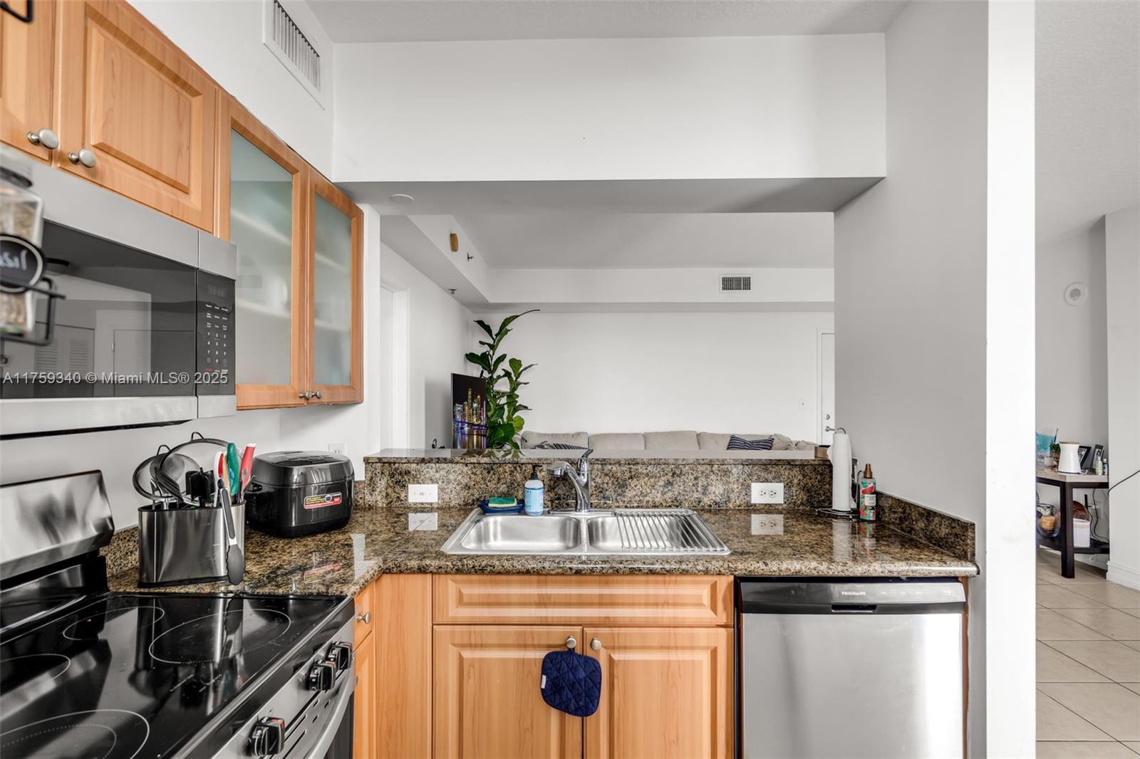 ALTOS DE MIAMI CONDO - Residential