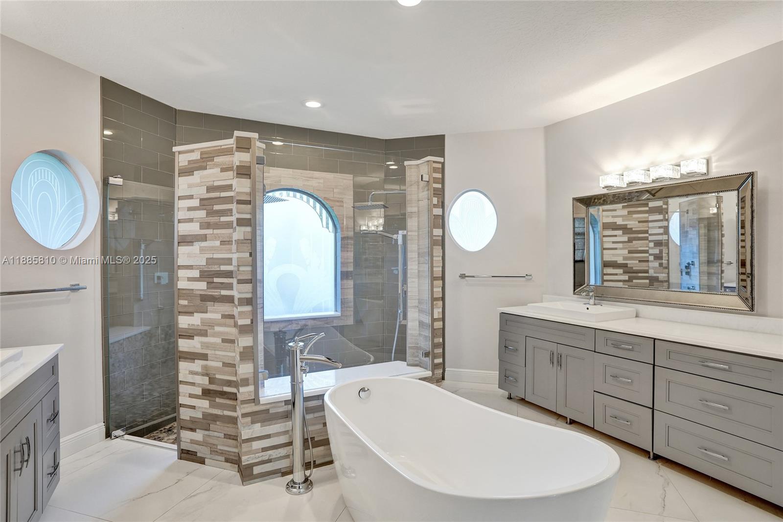 HERON BAY LONG COVE - Residential