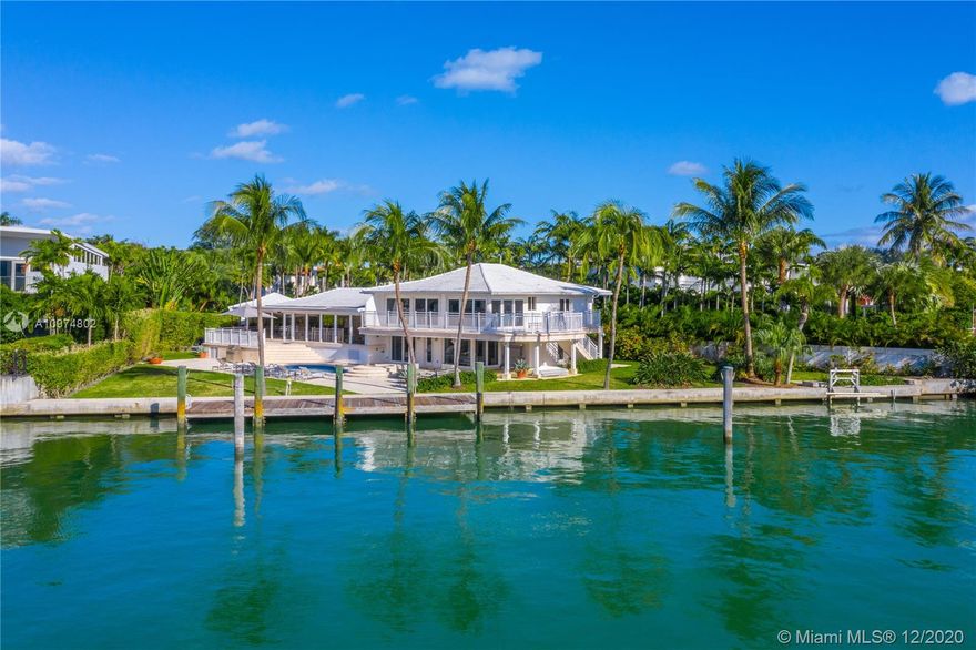A true boater’s paradise with 165 feet on the water on gorgeous Hurricane Harbor.  A Florida waterfront home with fantastic and gorgeous open views, stunning sunsets and southern exposure which makes this residence very bright and light.  Charming, remodeled and updated, perfect for a family to enjoy offering 6 bedrooms, 6.5 baths, spacious living-dining room area, great kitchen, a splendid pool and patio area, wonderful terraces throughout and plenty of parking area.  Enjoy island living at its best …in this private and gated hideaway.