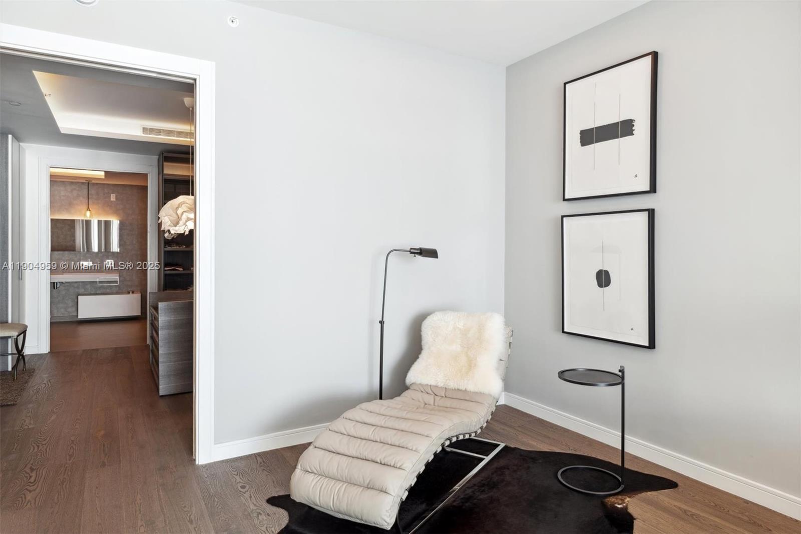 CONTINUUM ON SOUTH BEACH - Residential