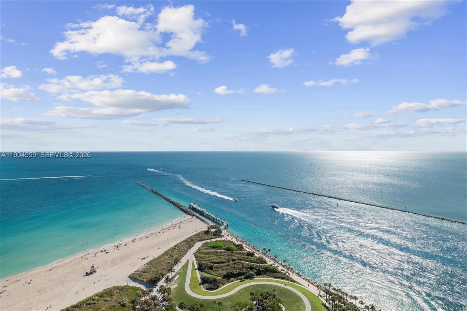 CONTINUUM ON SOUTH BEACH - Residential