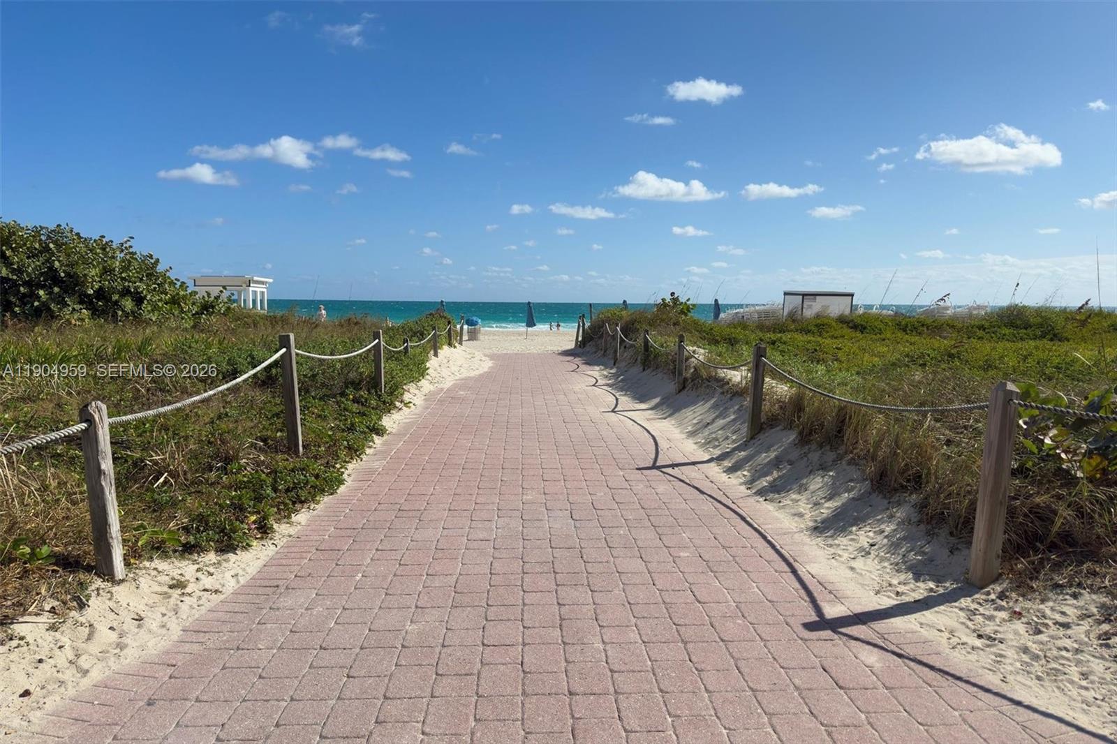 CONTINUUM ON SOUTH BEACH - Residential