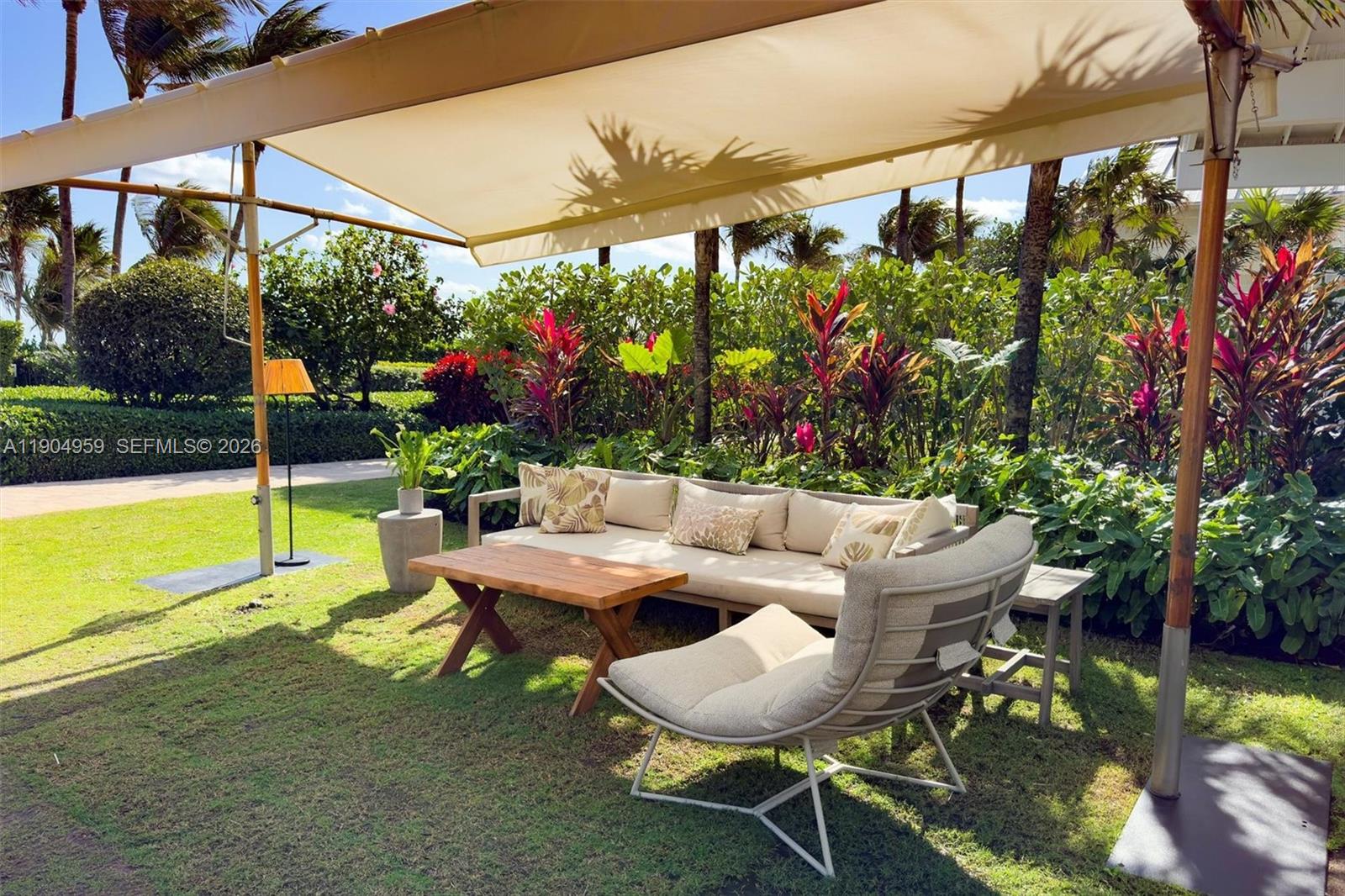 CONTINUUM ON SOUTH BEACH - Residential