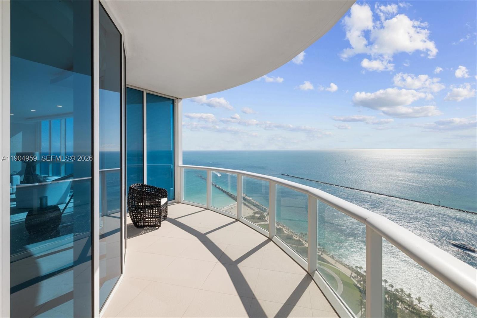 CONTINUUM ON SOUTH BEACH - Residential