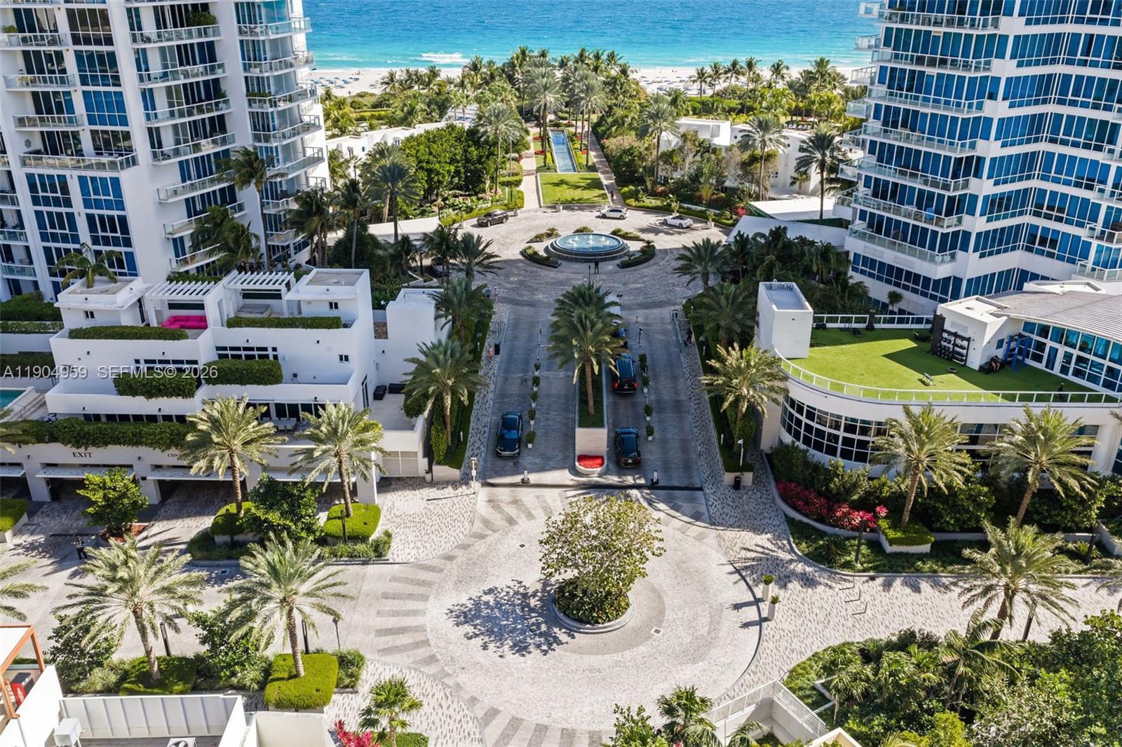 CONTINUUM ON SOUTH BEACH - Residential