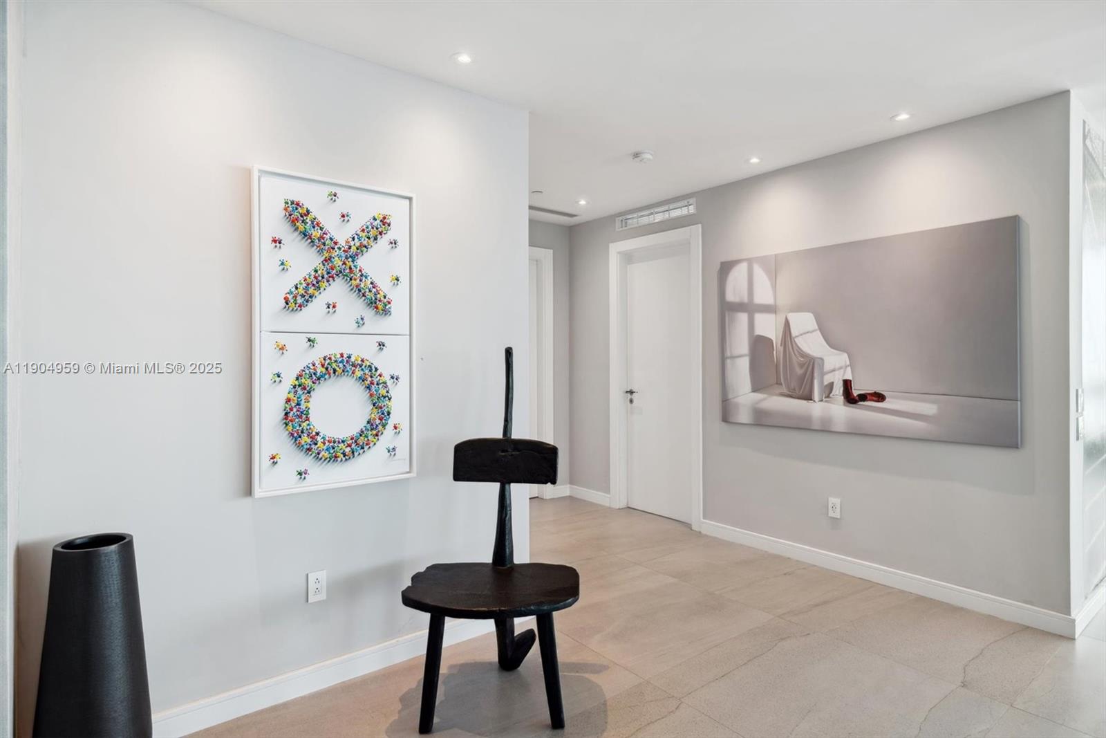 CONTINUUM ON SOUTH BEACH - Residential