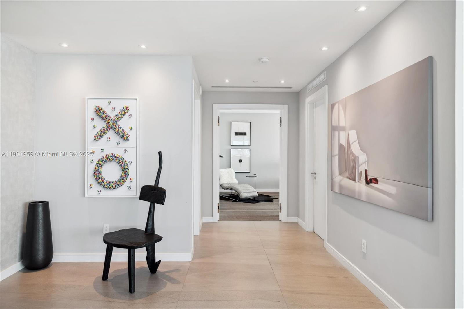 CONTINUUM ON SOUTH BEACH - Residential