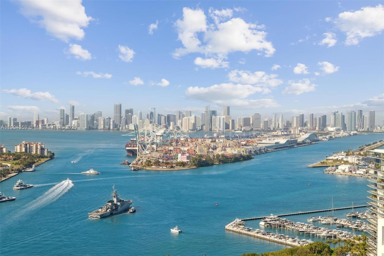 CONTINUUM ON SOUTH BEACH - Residential