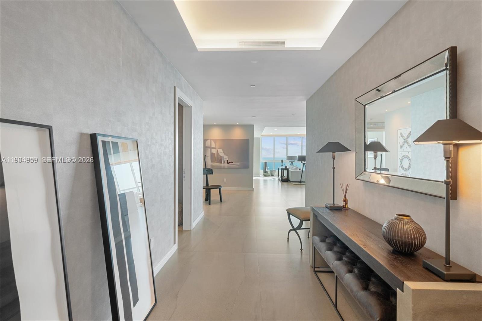 CONTINUUM ON SOUTH BEACH - Residential