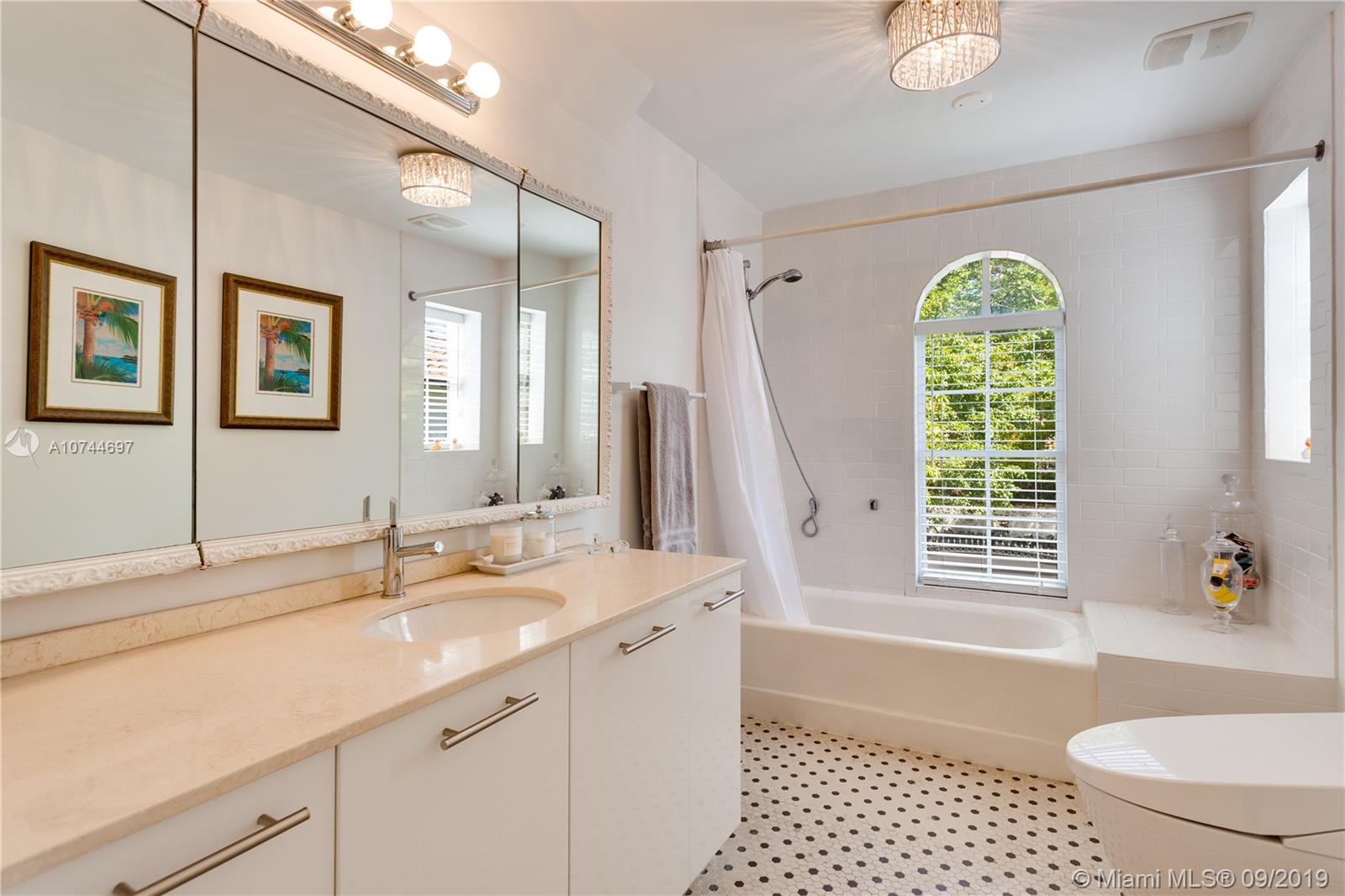 THE JUSTISON & FRANTZ - Residential