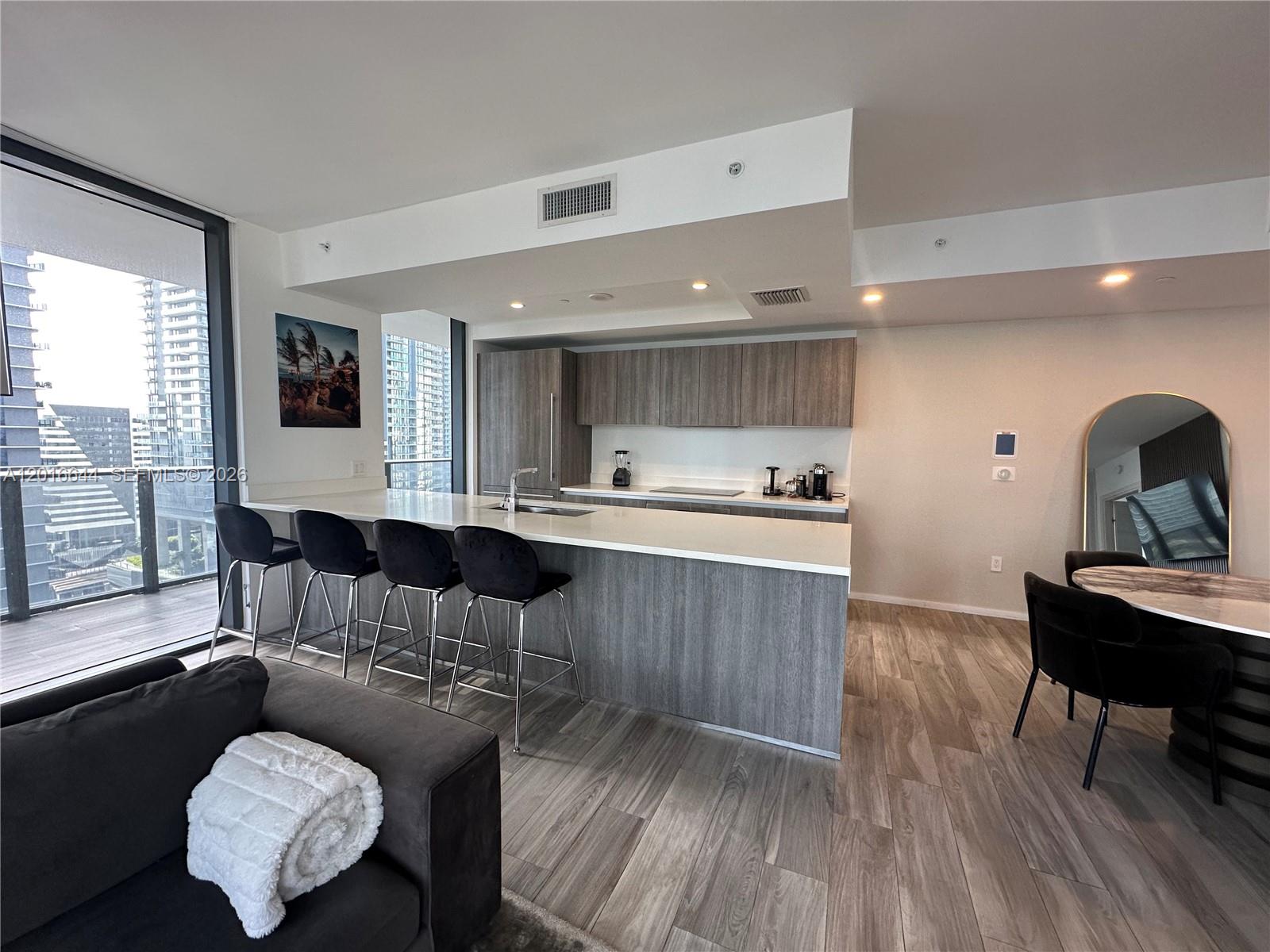 801 SMA RESIDENCES CONDO - Residential Lease