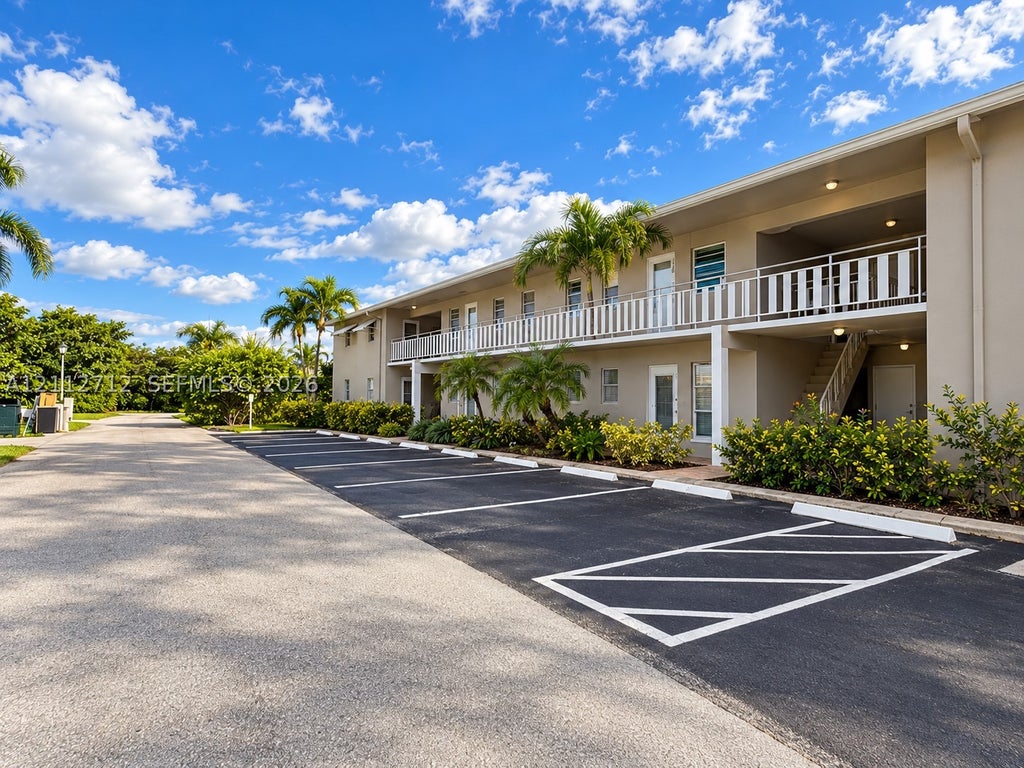 Photo of 410 NE 17th Ave #203, Boynton Beach, FL 33435 (MLS # A12112712)