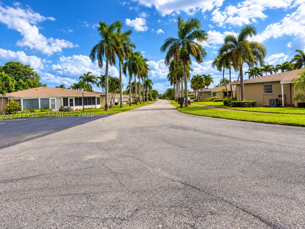 Photo of 410 NE 17th Ave #203, Boynton Beach, FL 33435 (MLS # A12112712)