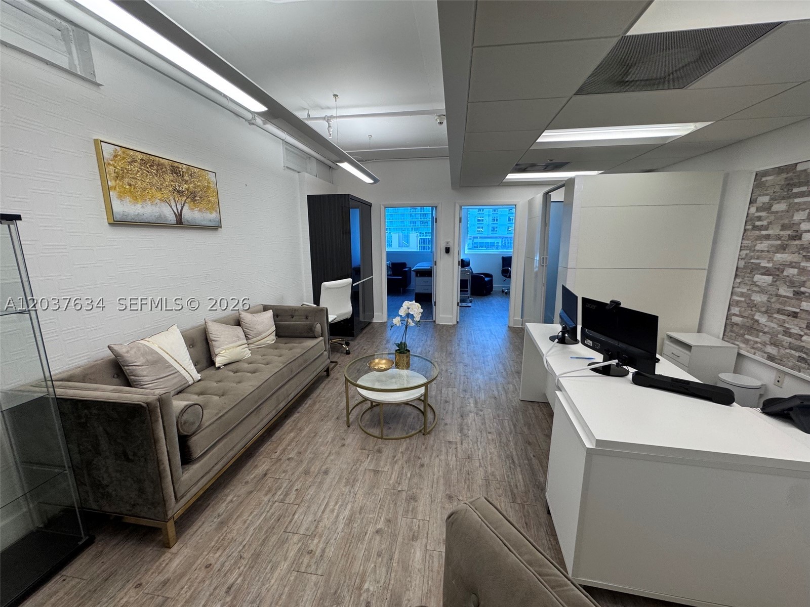 40 SW 13th St 402