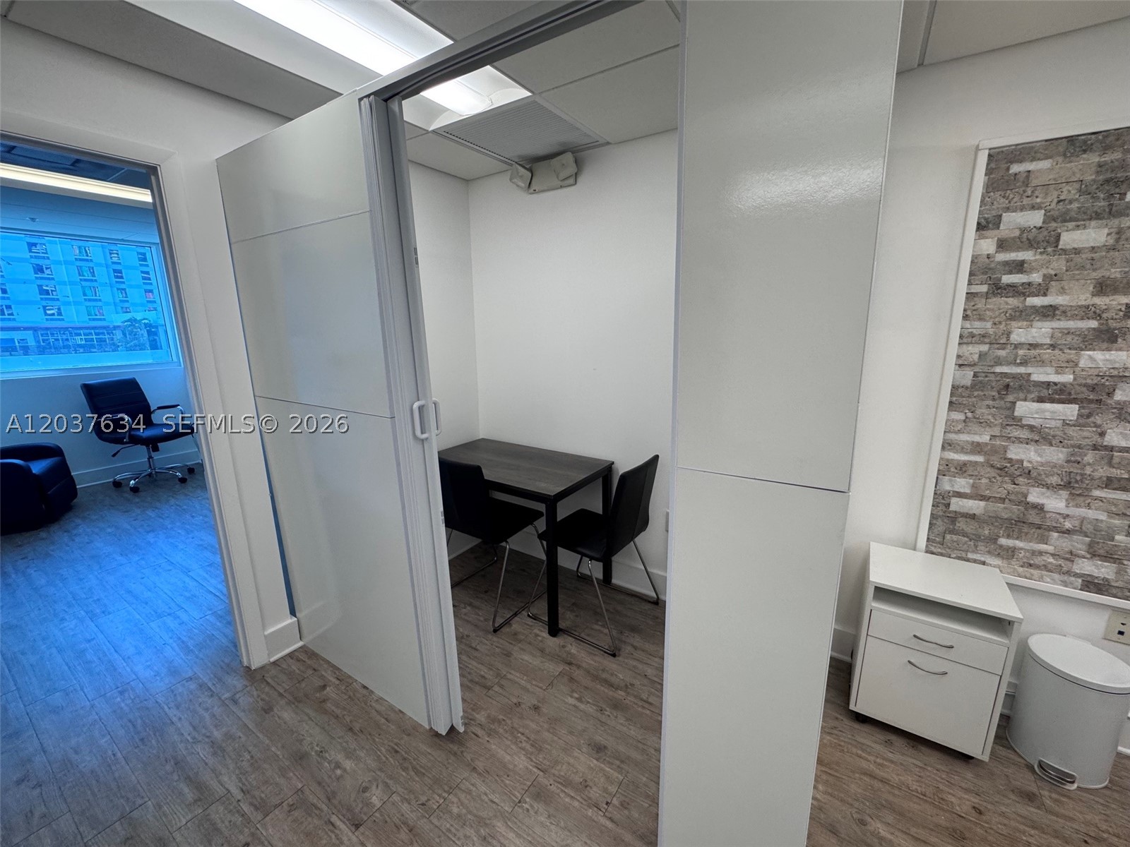 40 SW 13th St 402