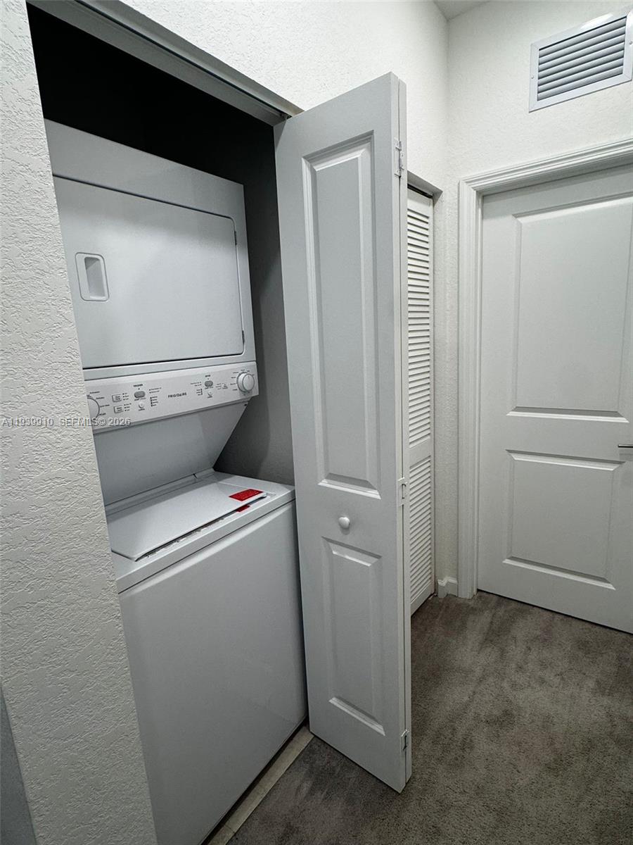 VIA VENTURA NEIGHBORHOOD - Residential