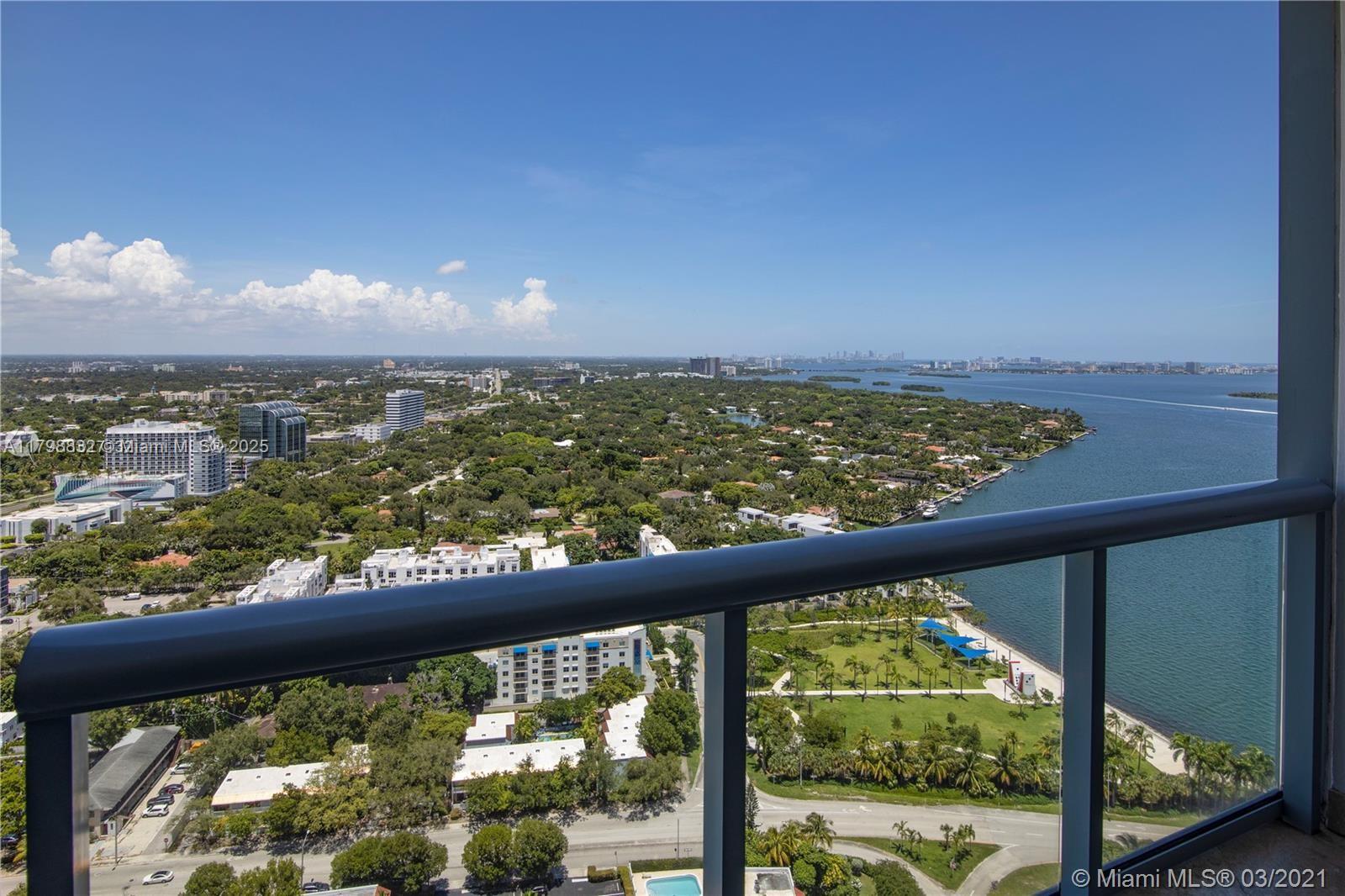 BLUE CONDO - Residential