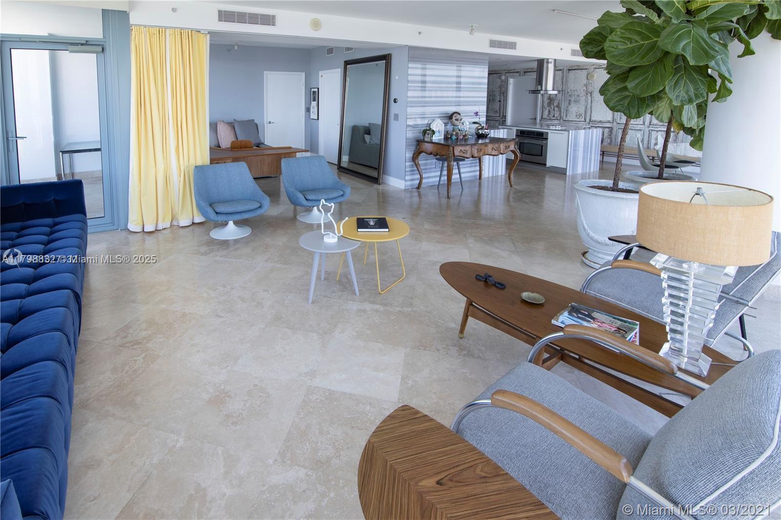 BLUE CONDO - Residential