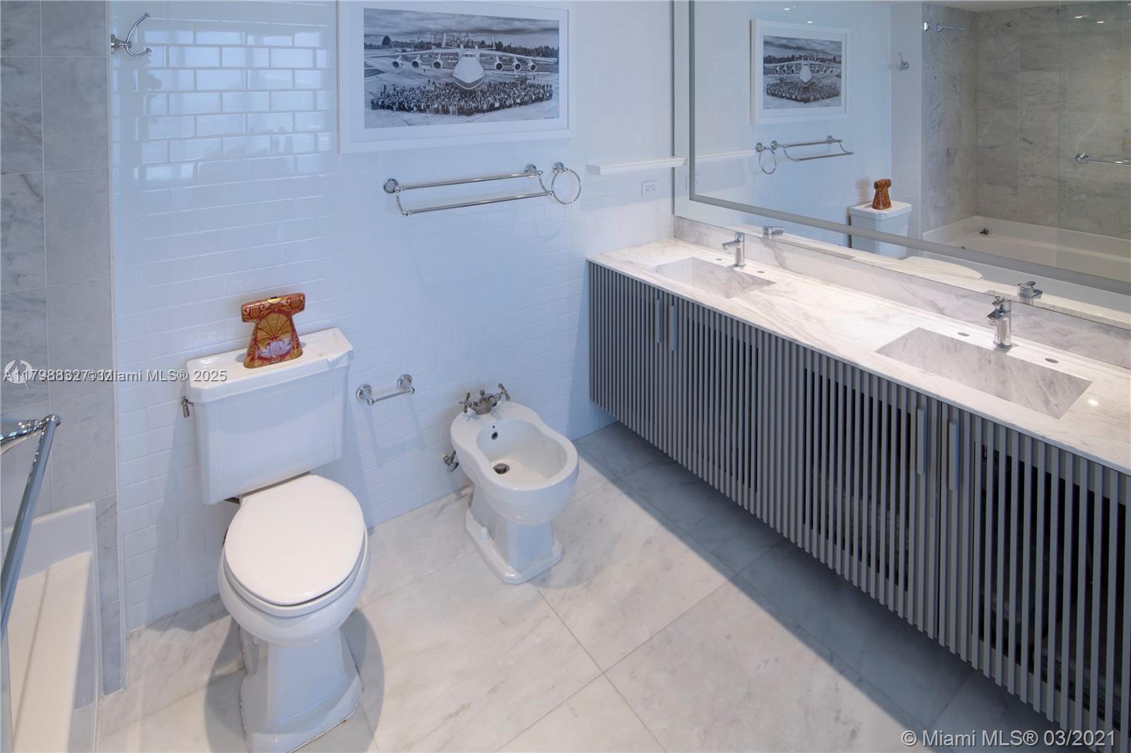 BLUE CONDO - Residential