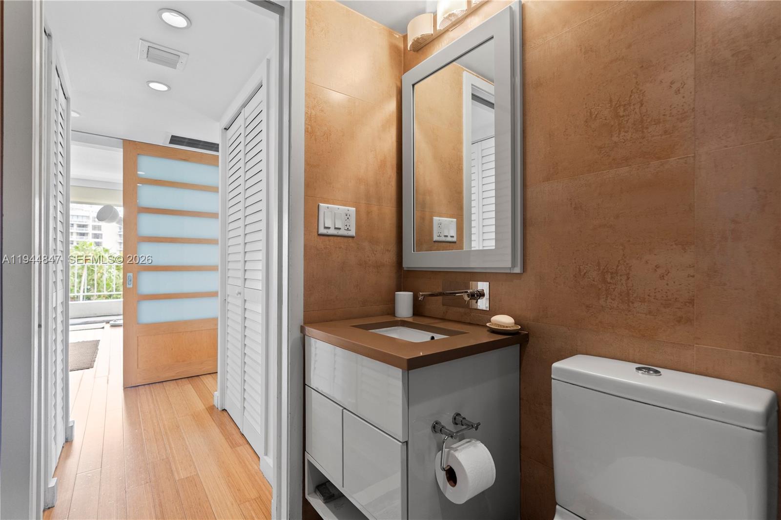 BRICKELL HARBOUR CONDO - Residential