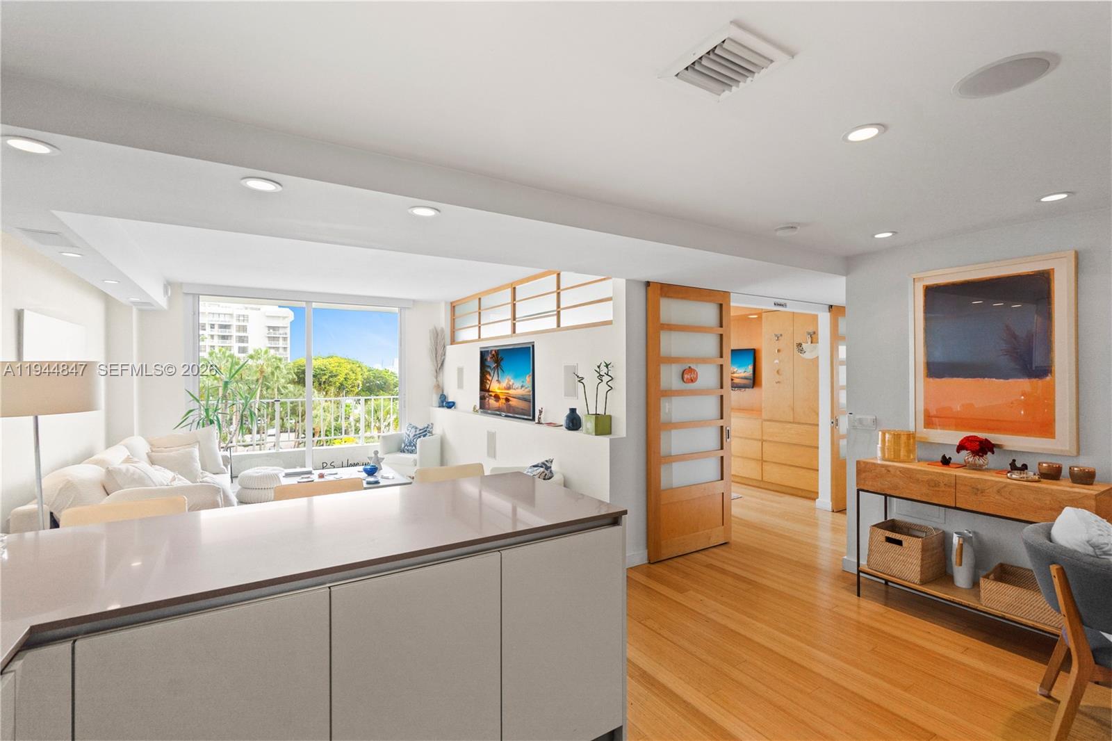 BRICKELL HARBOUR CONDO - Residential