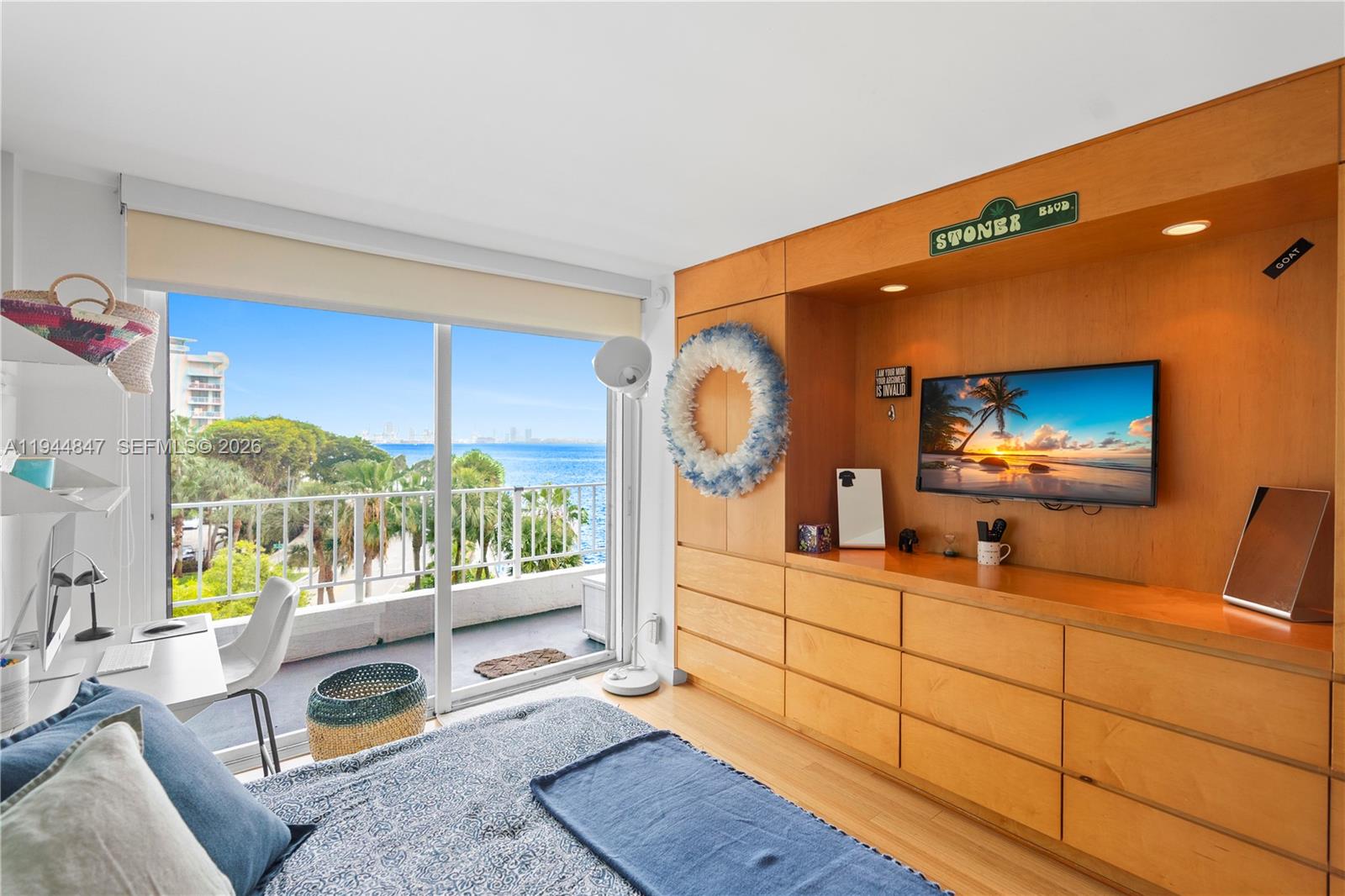 BRICKELL HARBOUR CONDO - Residential