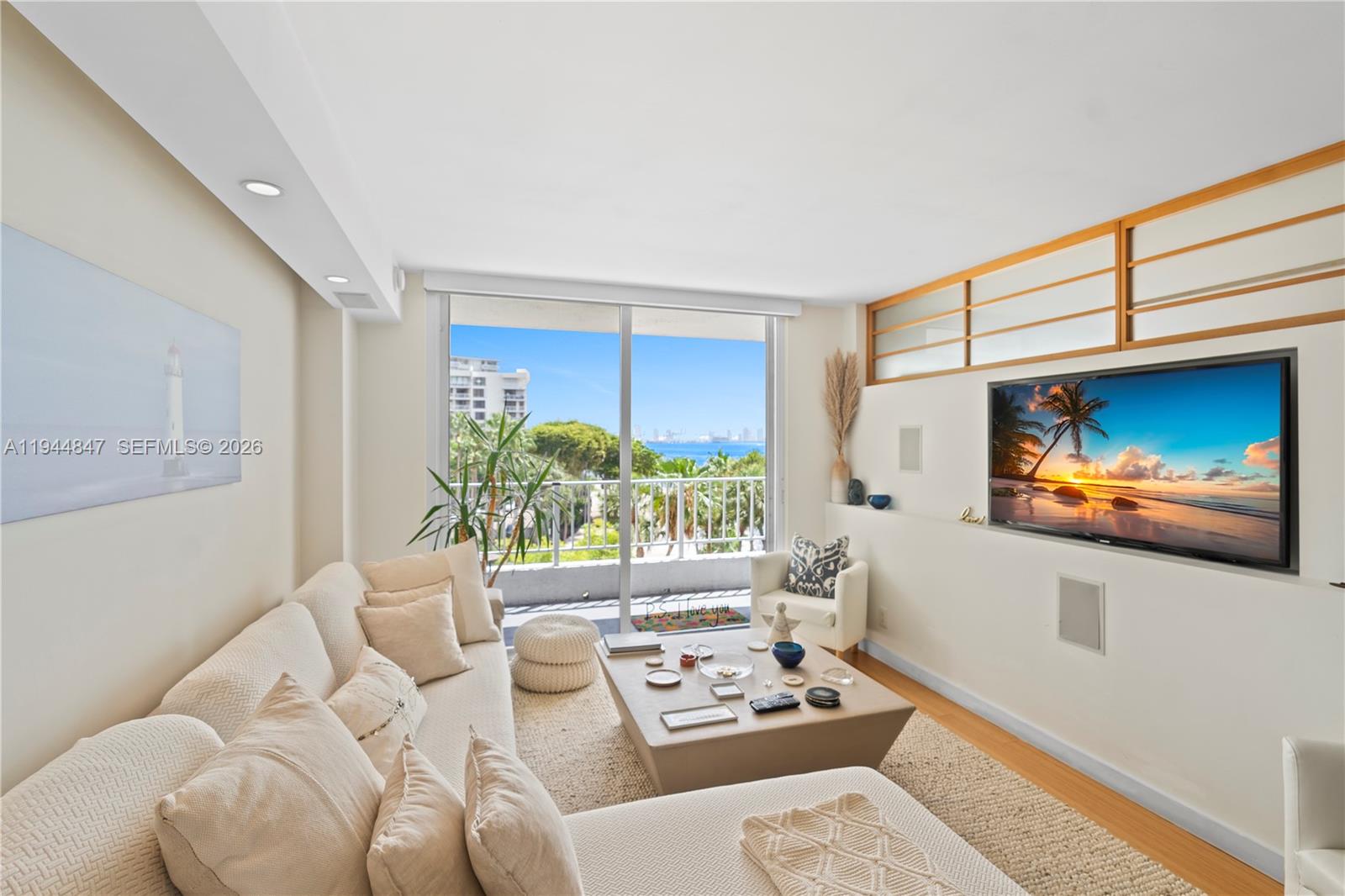 BRICKELL HARBOUR CONDO - Residential