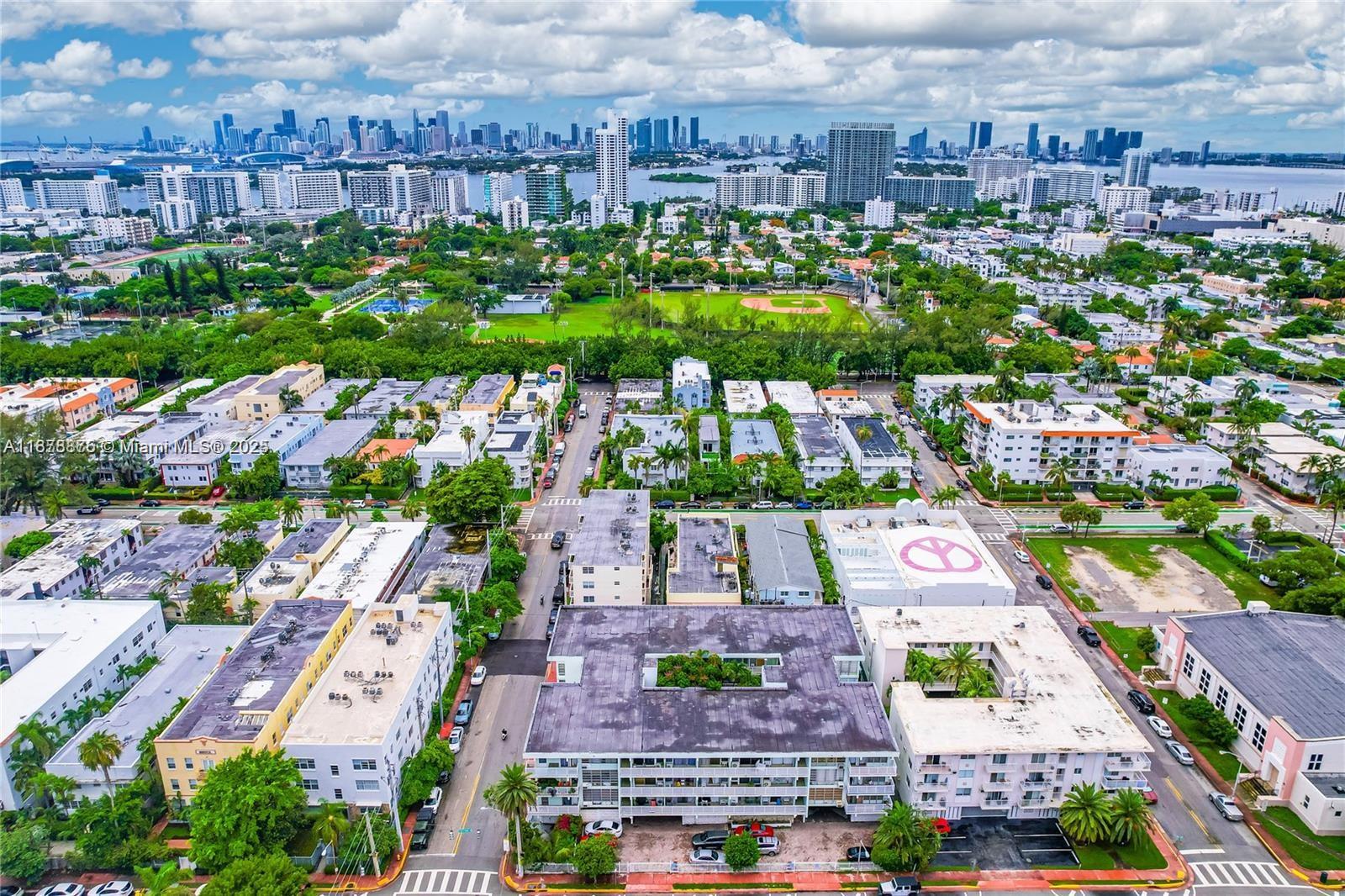 Beautiful studio completely renovated in the heart of Miami Beach. Furnished and bright apartment in a great location, just few minutes from Flamingo Park and the ocean. Located at the 2nd floor. Building offers laundry facility. Available from November 15 2025.