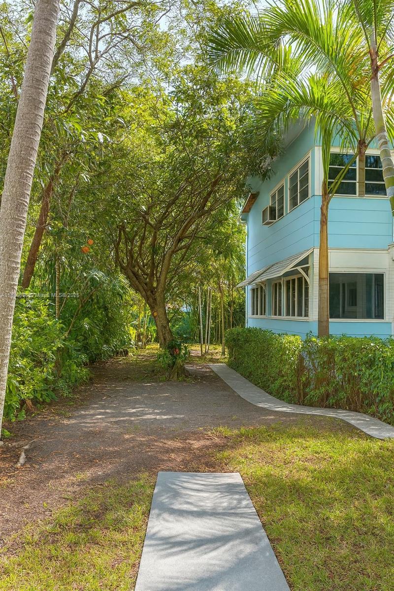 BAYWOOD - Residential