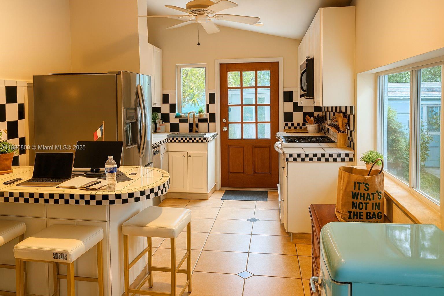 BAYWOOD - Residential