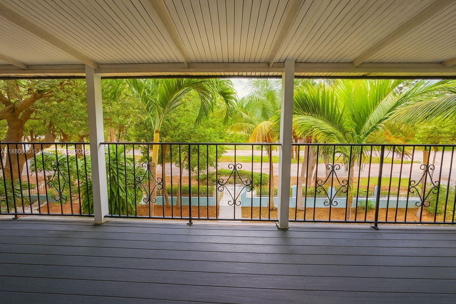 BAYWOOD - Residential