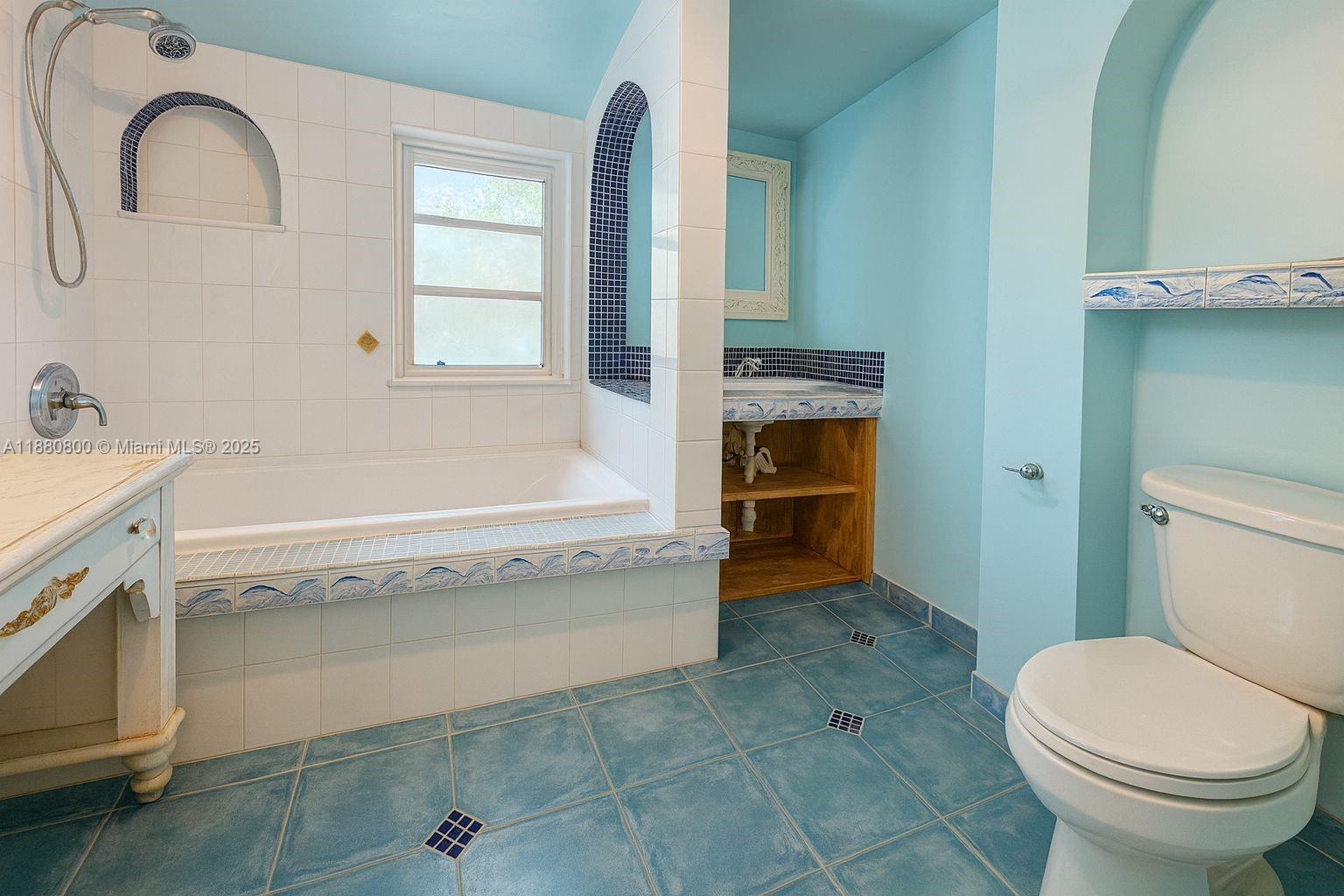 BAYWOOD - Residential