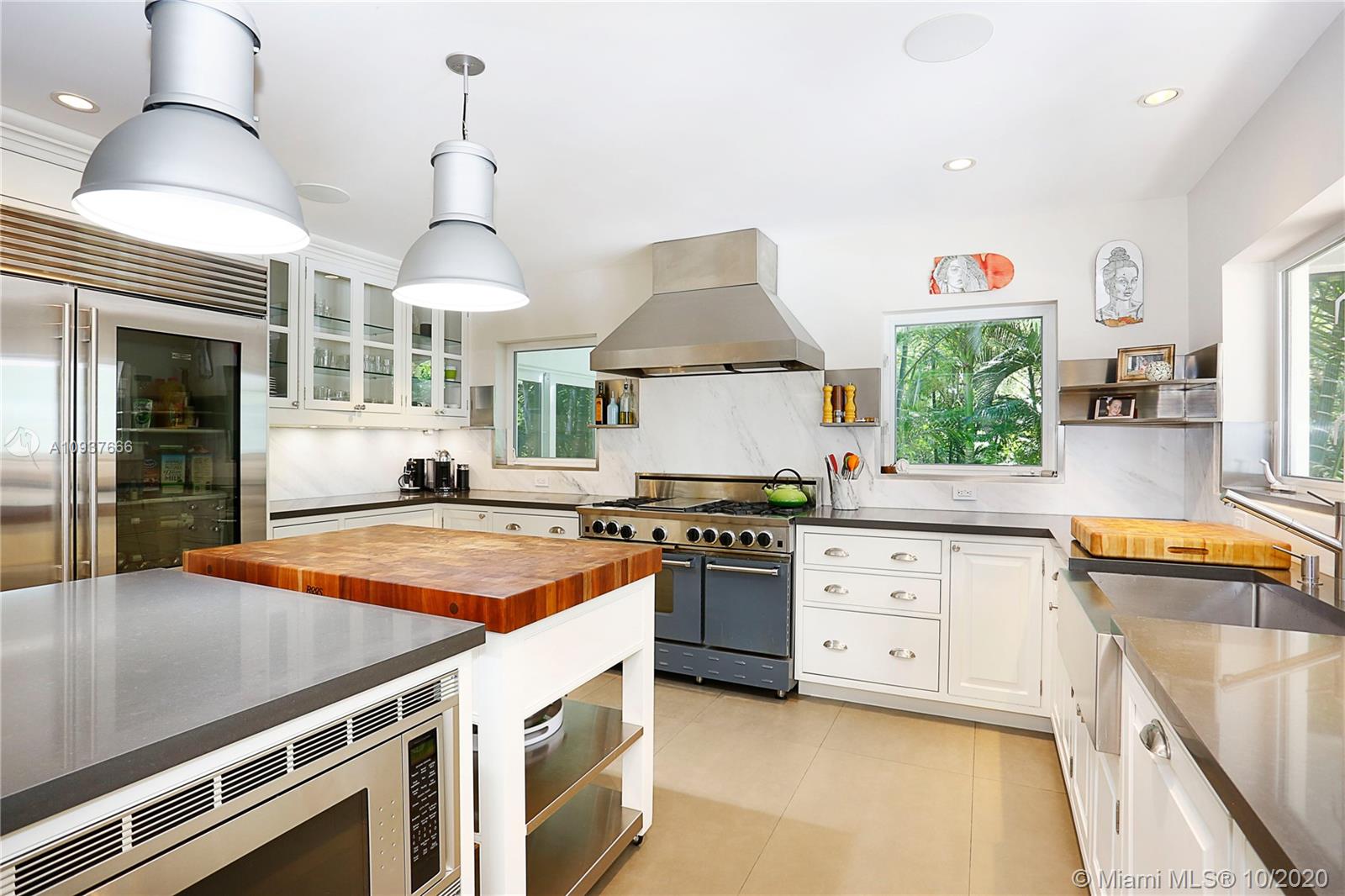 SNAPPER CREEK OAKS - Residential