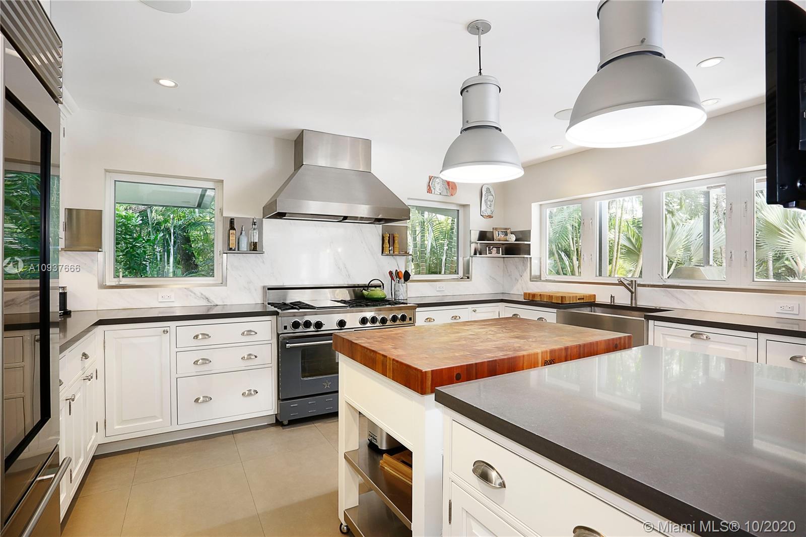 SNAPPER CREEK OAKS - Residential