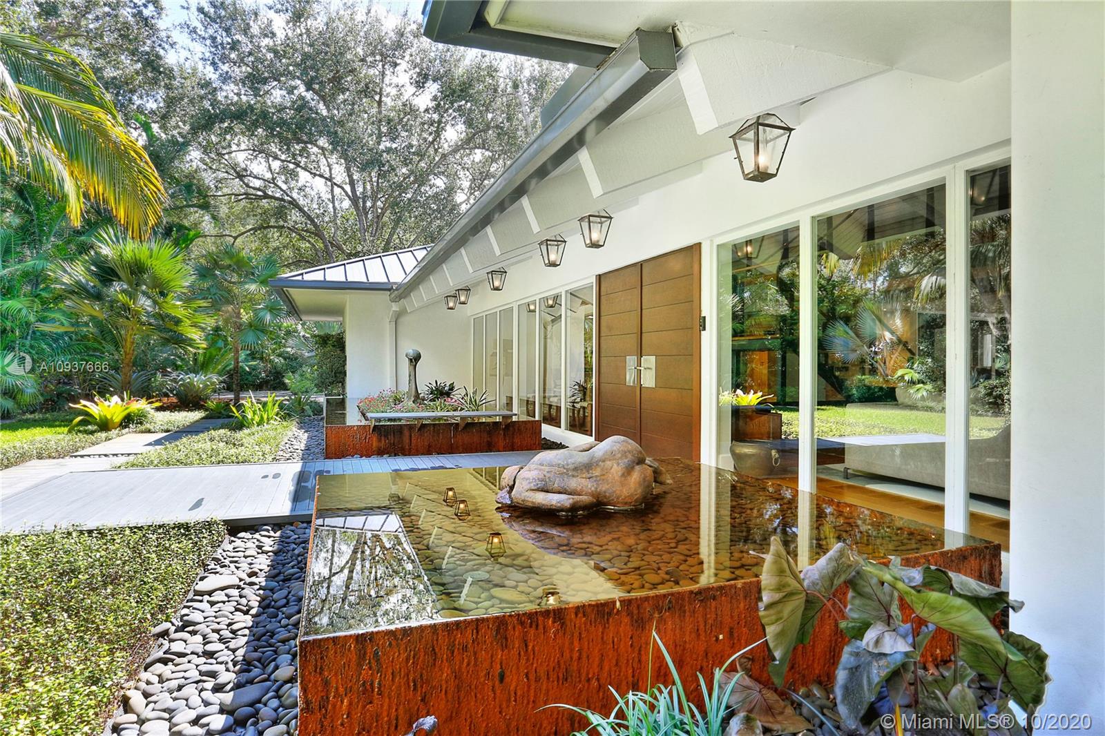 SNAPPER CREEK OAKS - Residential