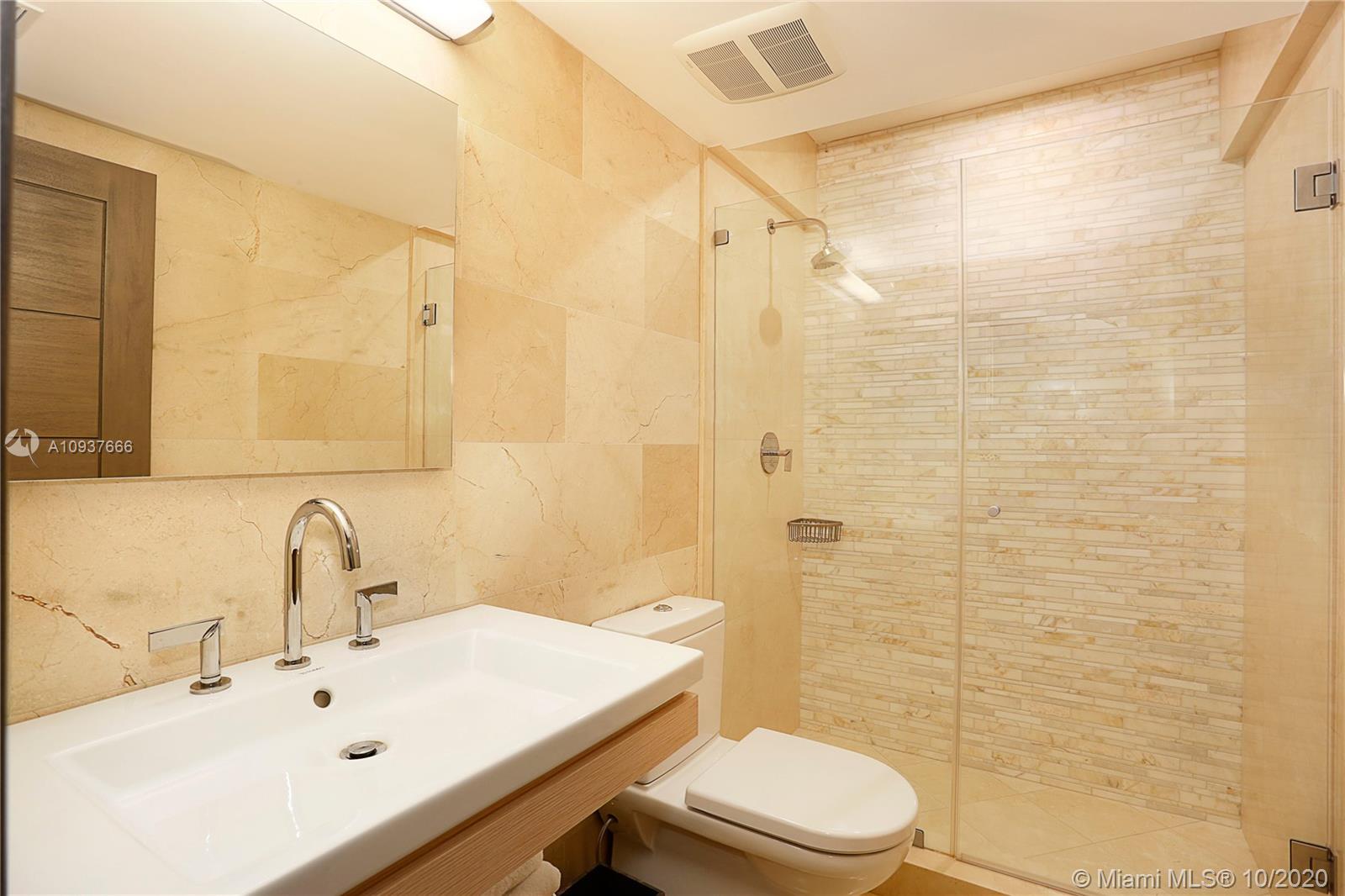 SNAPPER CREEK OAKS - Residential