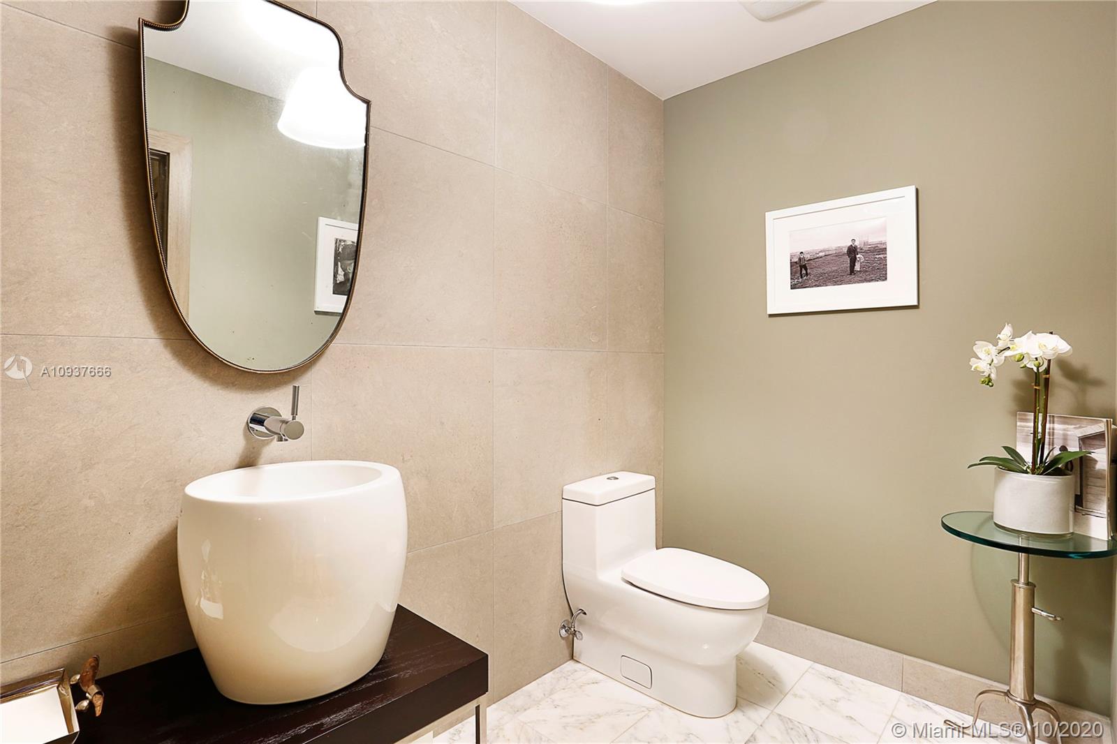 SNAPPER CREEK OAKS - Residential