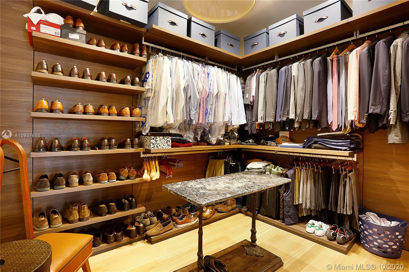 SNAPPER CREEK OAKS - Residential