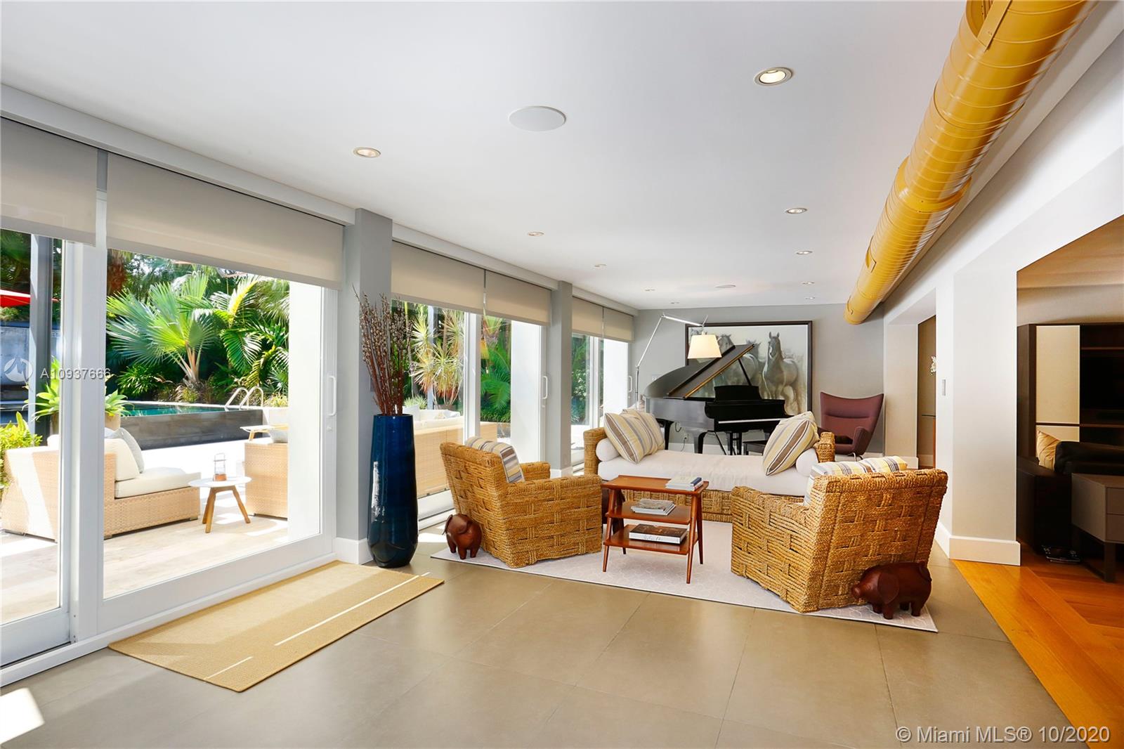 SNAPPER CREEK OAKS - Residential