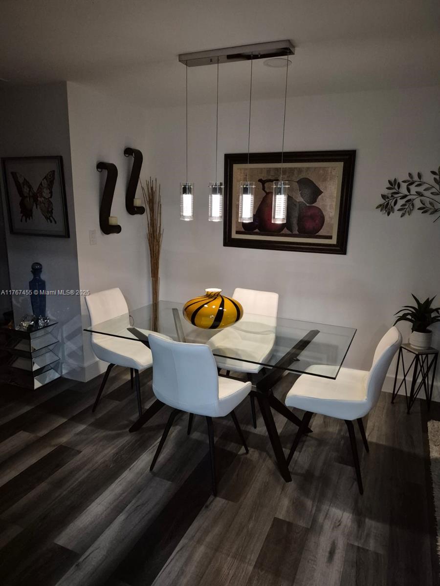 HOLIDAY PARK 1 CONDO - Residential