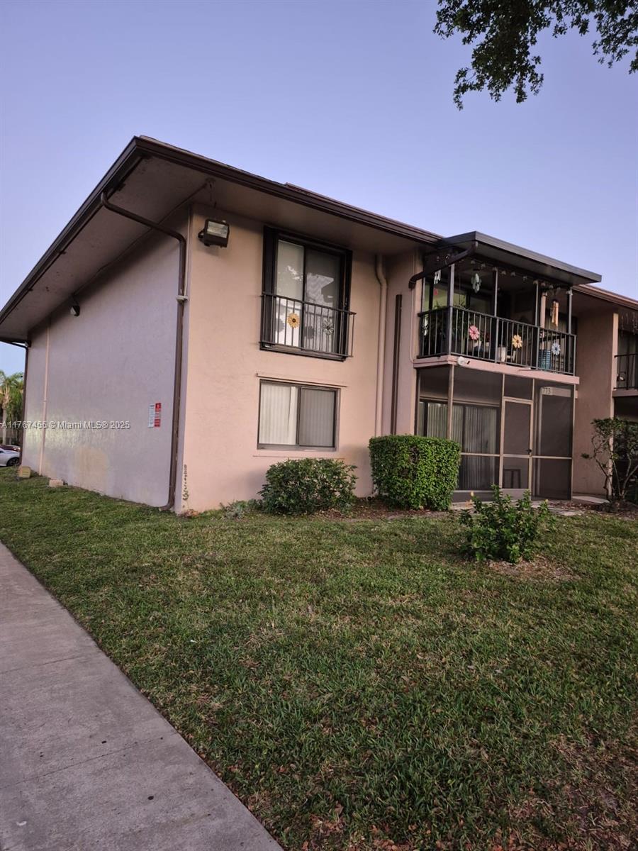 HOLIDAY PARK 1 CONDO - Residential