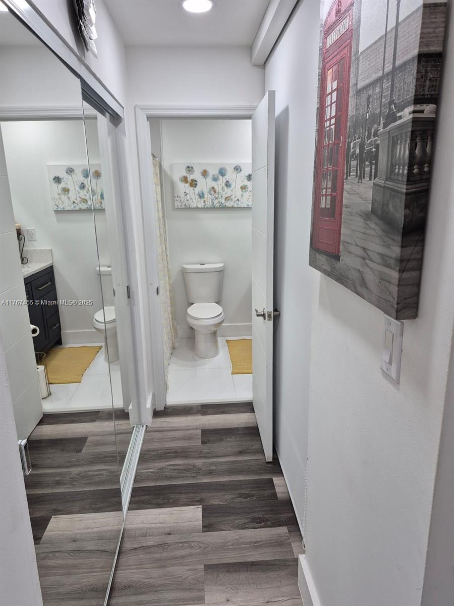 HOLIDAY PARK 1 CONDO - Residential