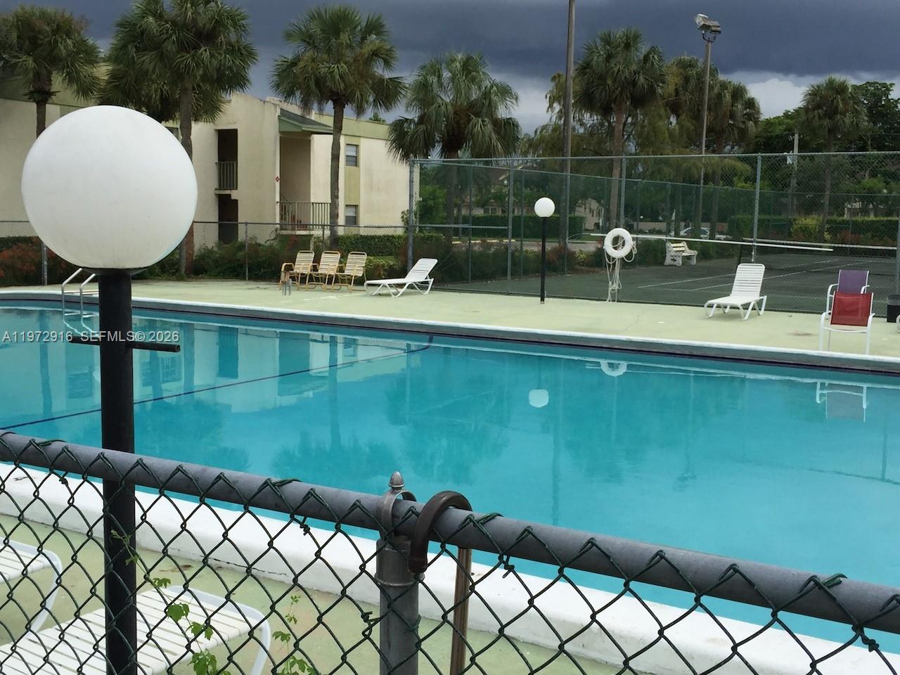 RAMBLEWOOD EAST CONDO - Residential