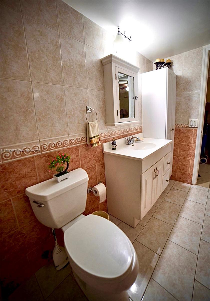 VILLAS DEL SOL CONDO - Residential