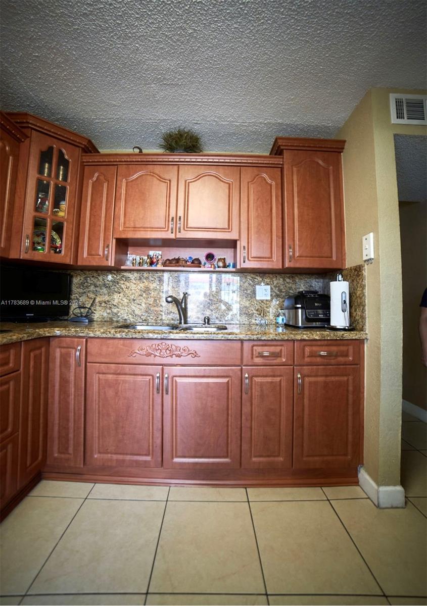 VILLAS DEL SOL CONDO - Residential