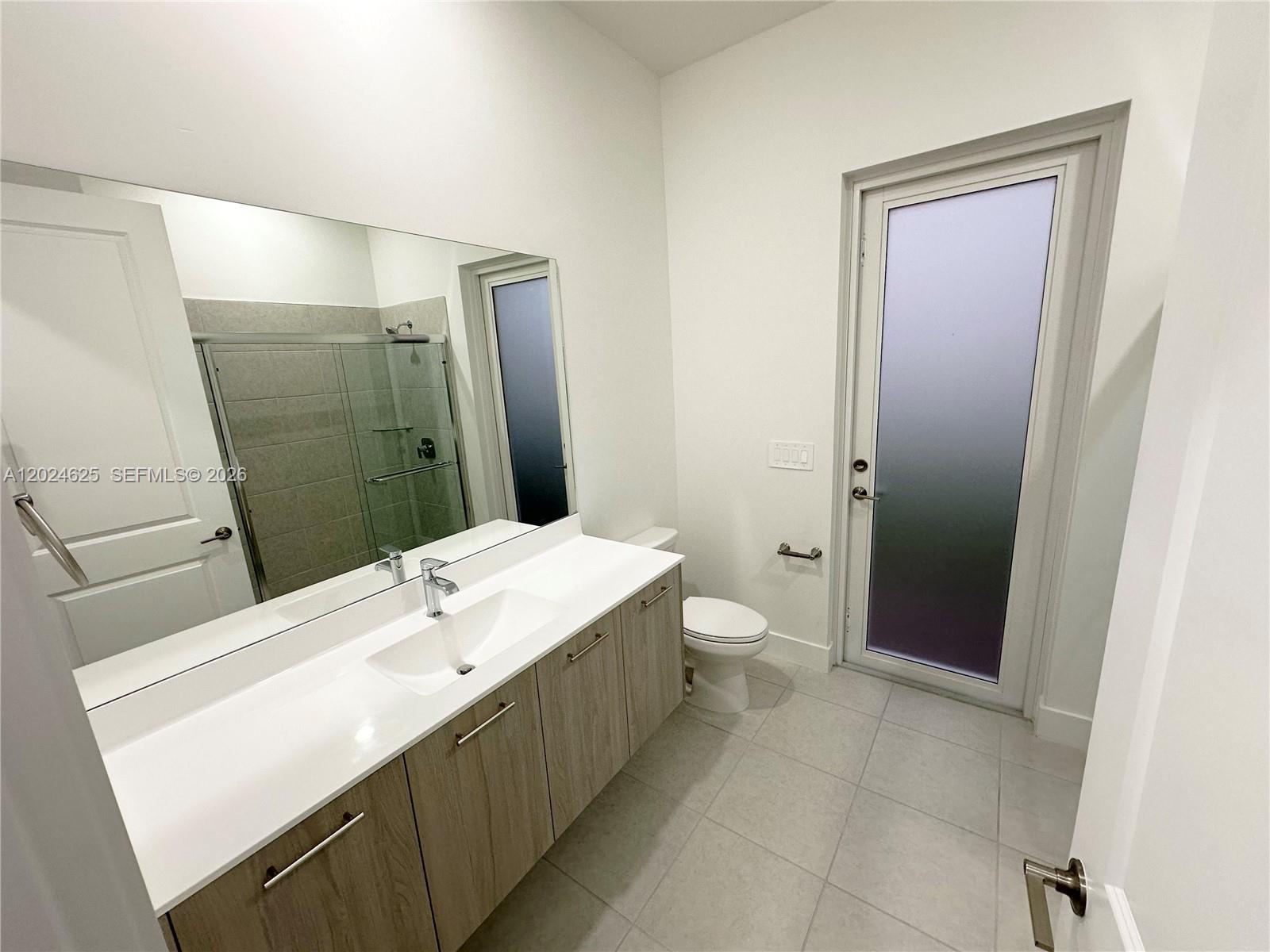 RESERVE AT DAVIE - Residential Lease