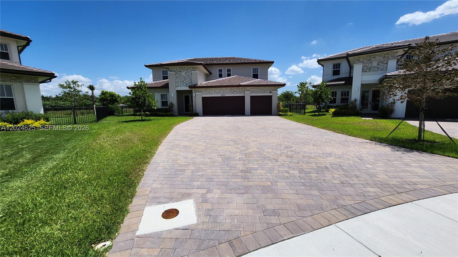 RESERVE AT DAVIE - Residential Lease