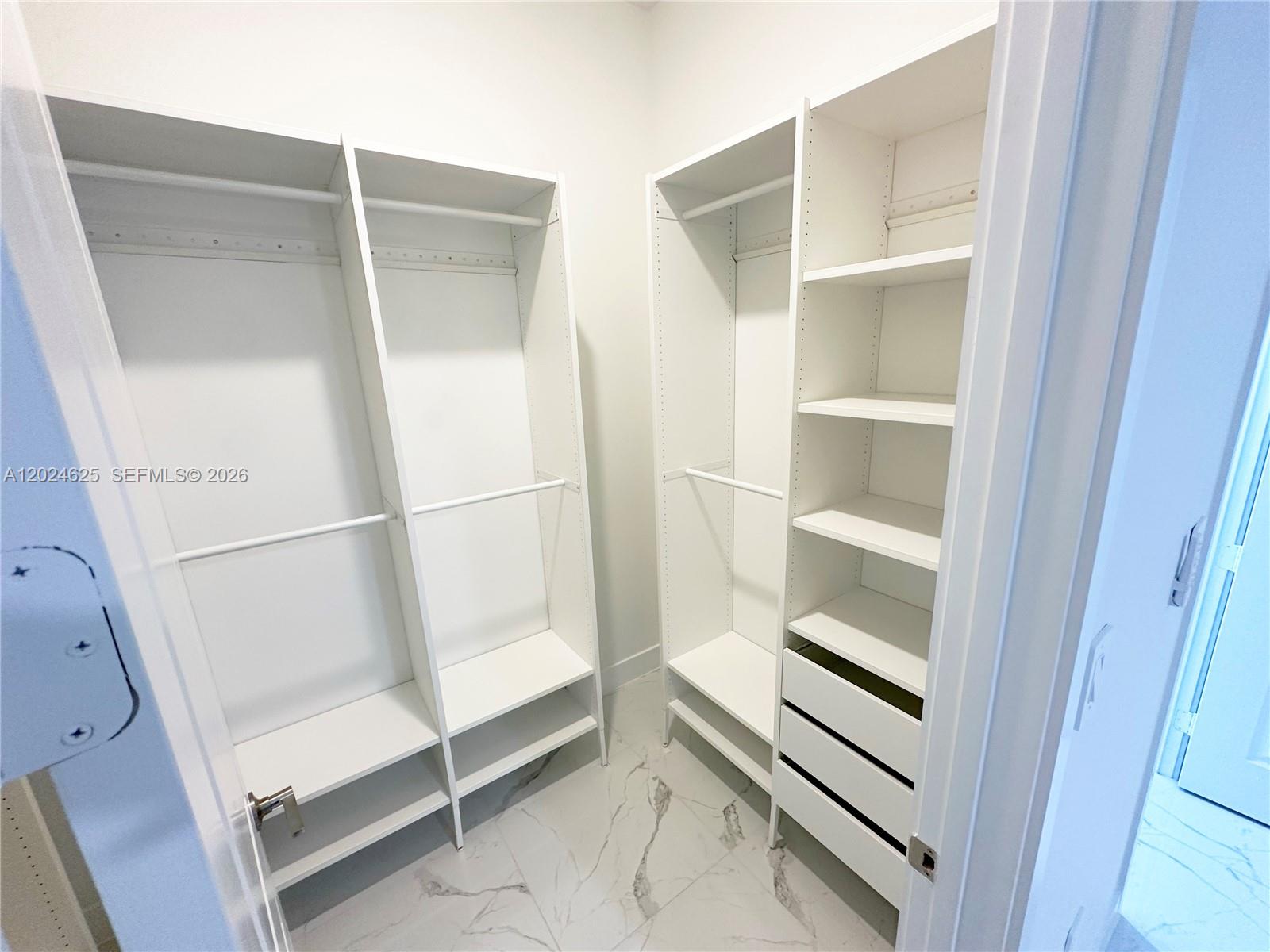 RESERVE AT DAVIE - Residential Lease