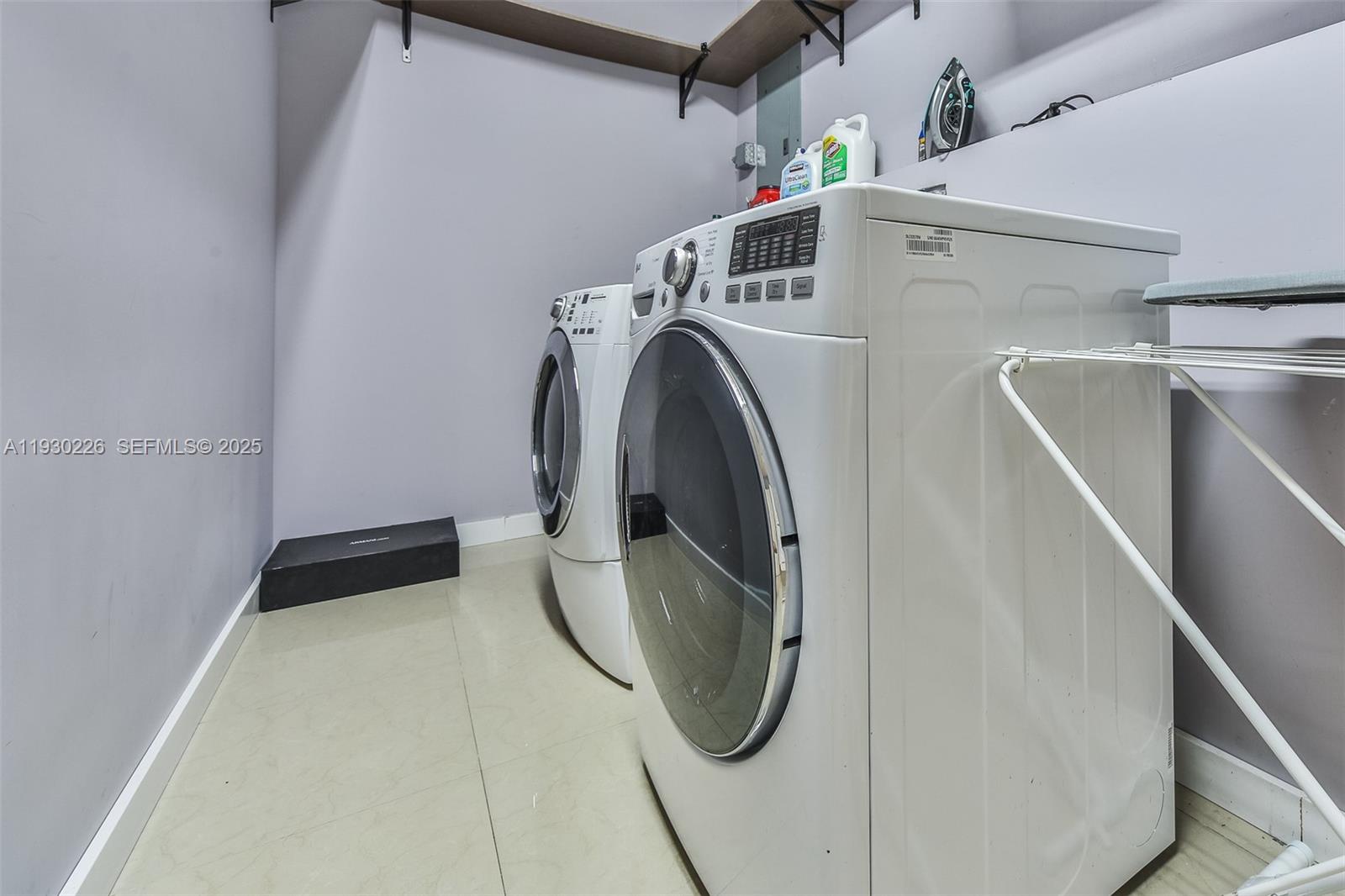 SKY LAKE HOMES 1ST ADDN - Residential