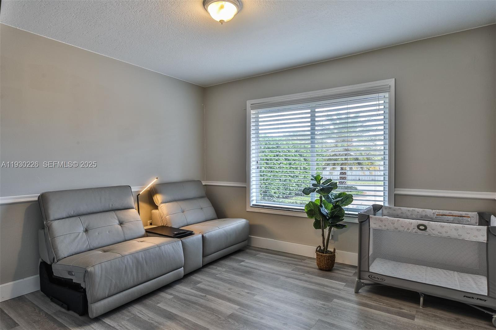 SKY LAKE HOMES 1ST ADDN - Residential